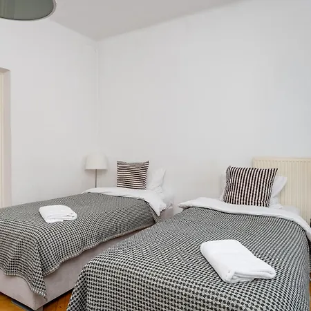 Lägenhet Grzegorzki Spacious By Bookinghost *