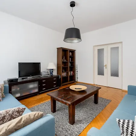 Apartment Grzegorzki Spacious By Bookinghost *