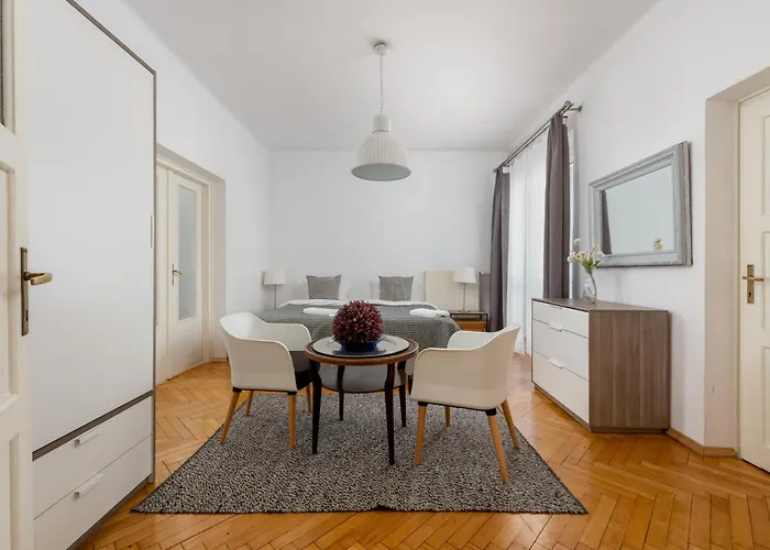 Grzegorzki Spacious By Bookinghost * Krakow