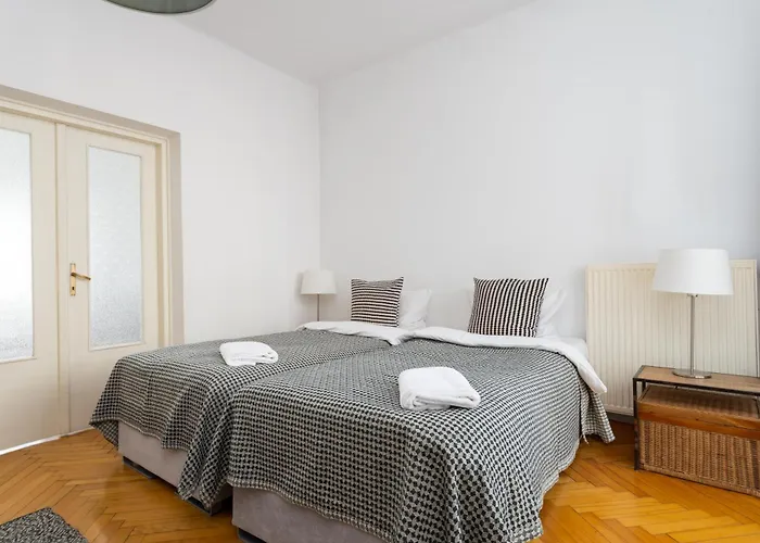 Apartment Grzegorzki Spacious By Bookinghost Krakow